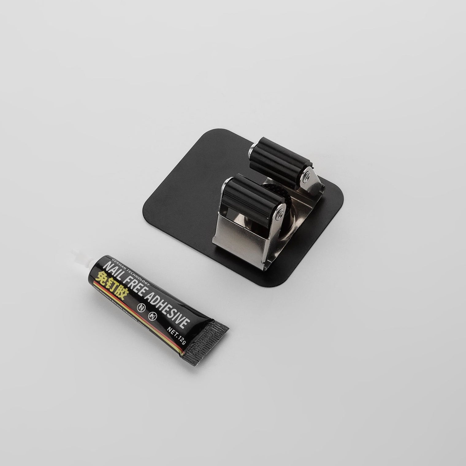 Vertical Saber Wall Mount Display