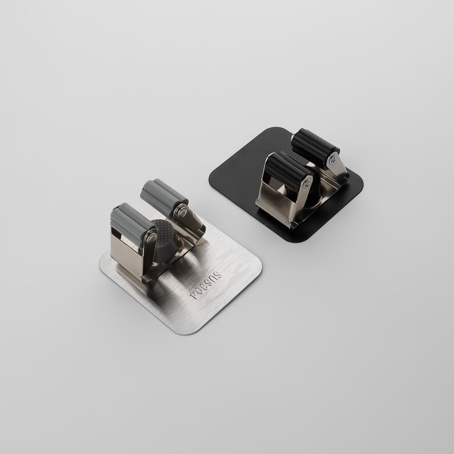 Vertical Saber Wall Mount Display